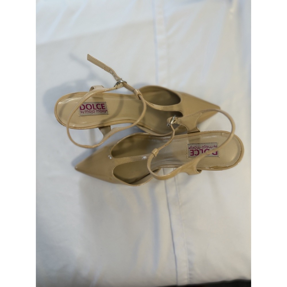 Dolce by Mojo Moxy Beige Patent Leather Ankle Strap Heels Pointed Toe Buckle - Picture 4 of 6